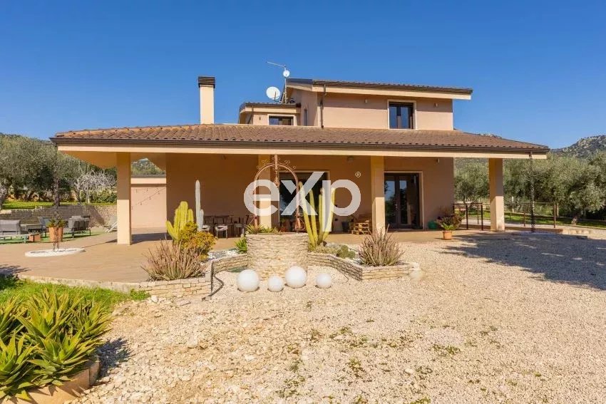 House for sale in San Giovanni Rotondo, Contrada Matine San Giovanni Rotondo, 71013 San Giovanni Rotondo, 429 m²