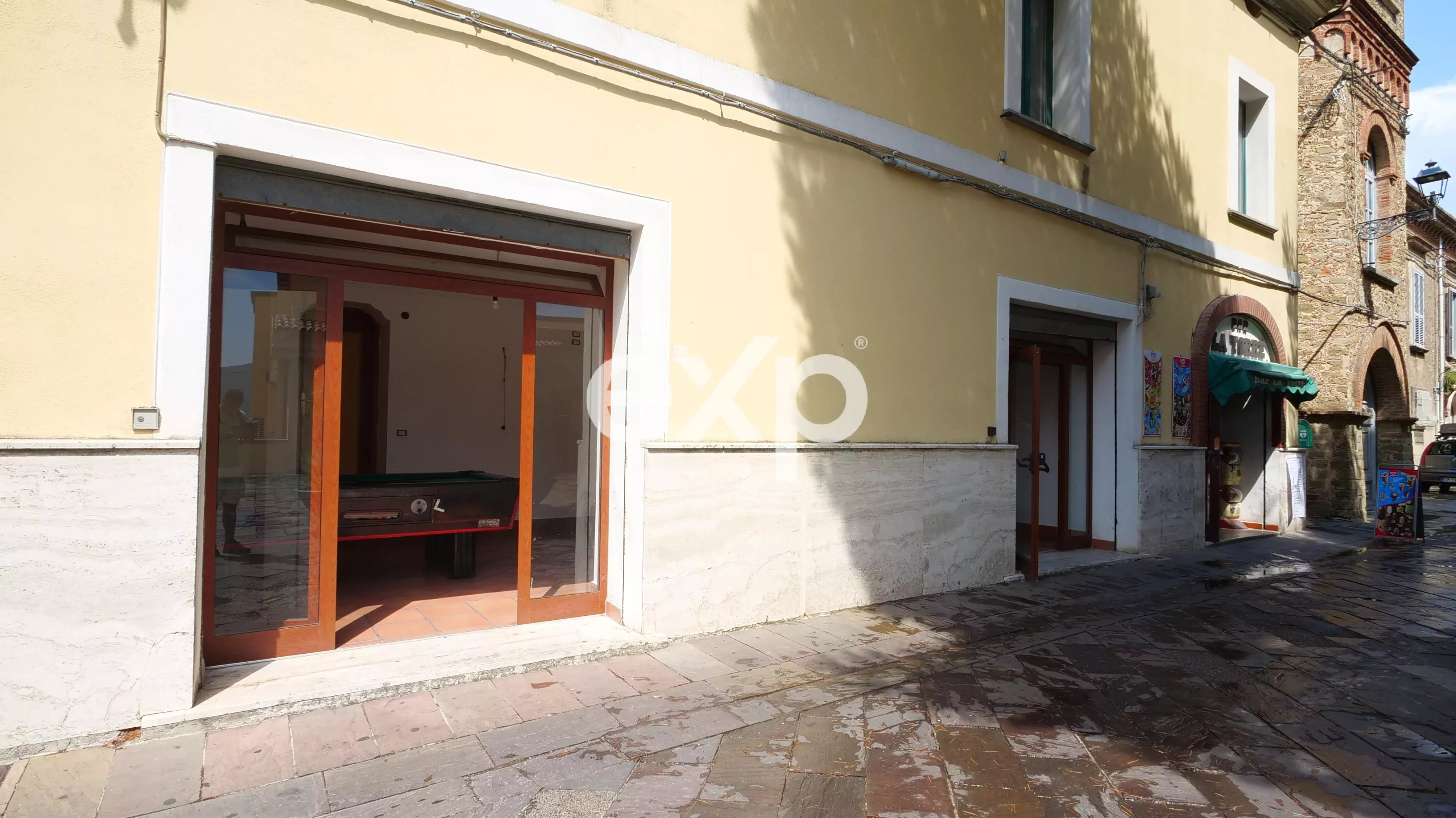 Negozio / Locale commerciale in vendita a Torchiara, Piazza A. Torre, 84076 Torchiara, 70 m²