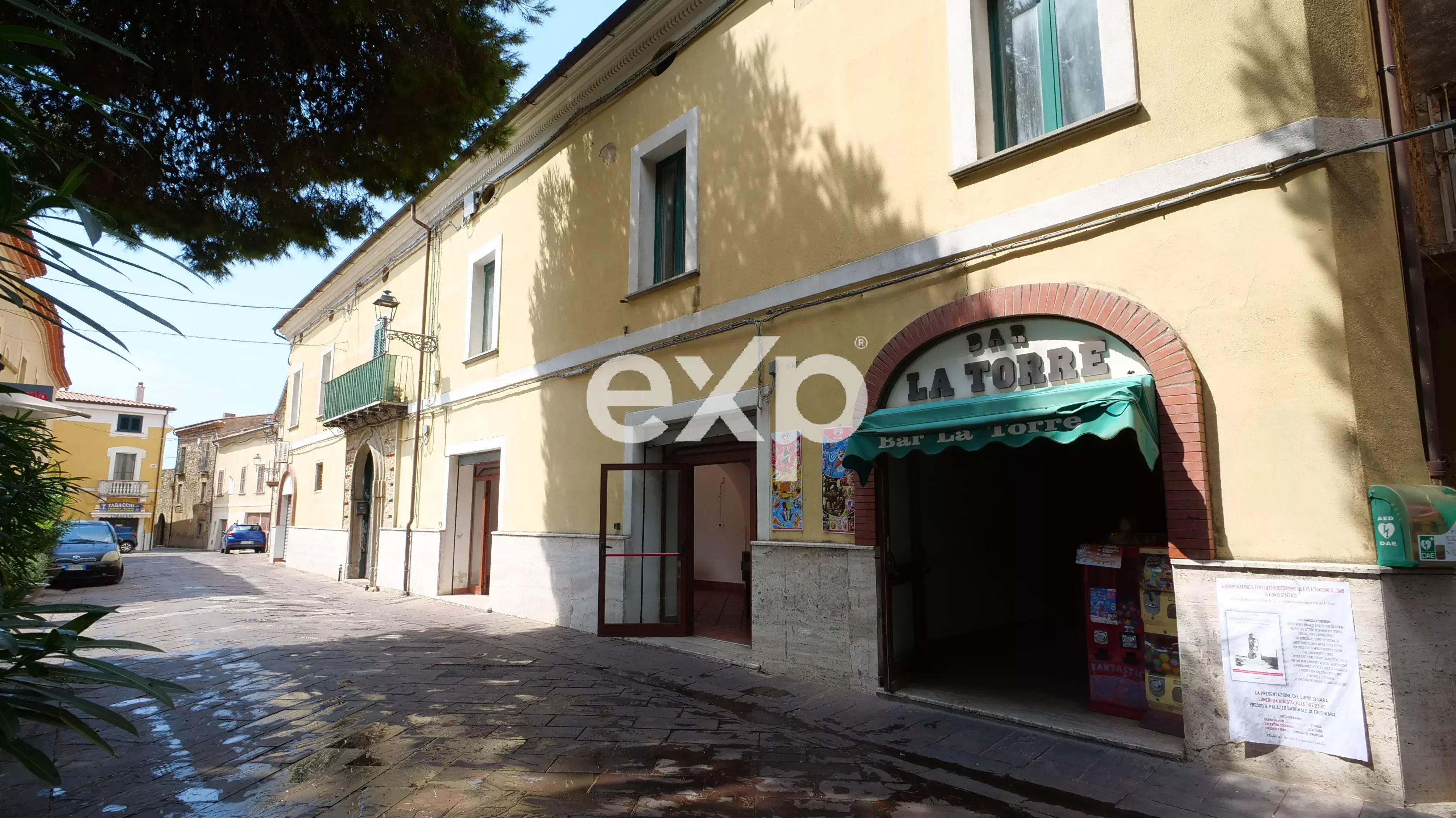 Negozio / Locale commerciale in vendita a Torchiara, Piazza A. Torre, 84076 Torchiara, 70 m²
