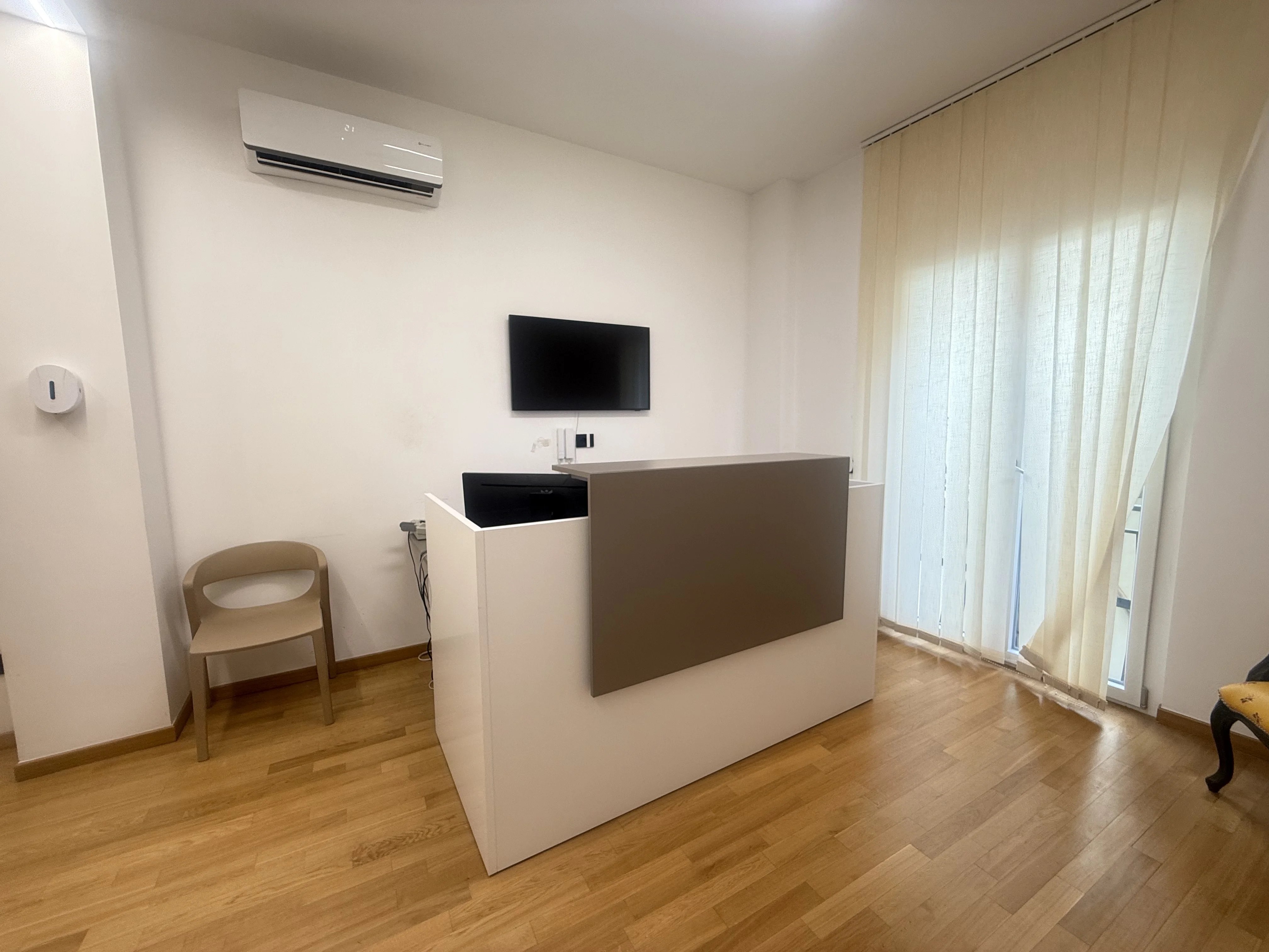 Ufficio in affitto a Battipaglia, 140 m²