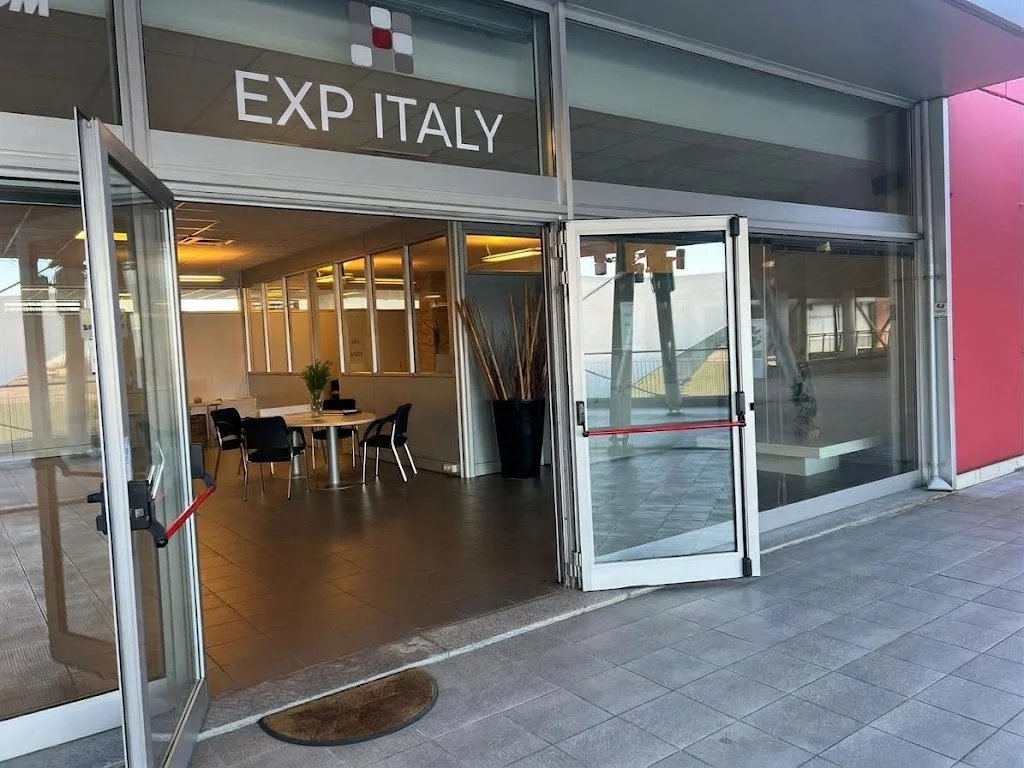 Ufficio in vendita a Curno, 262 m²