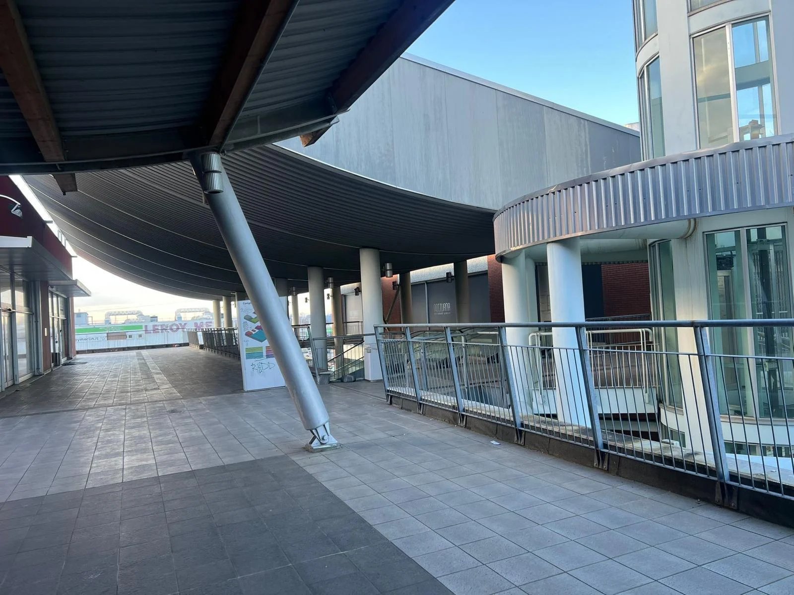 Ufficio in vendita a Curno, 262 m²