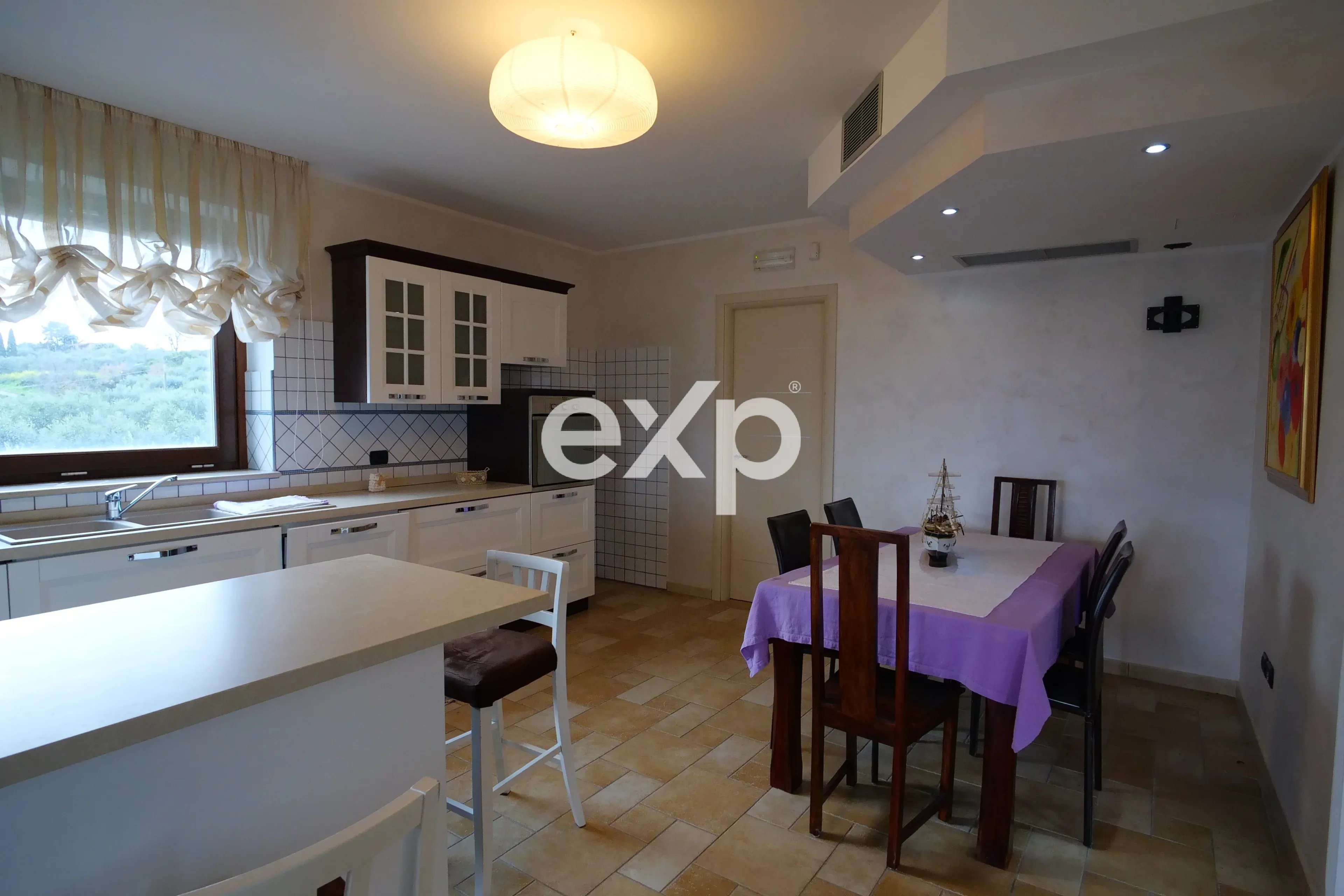 Casa in vendita a Salvitelle, 330 m²