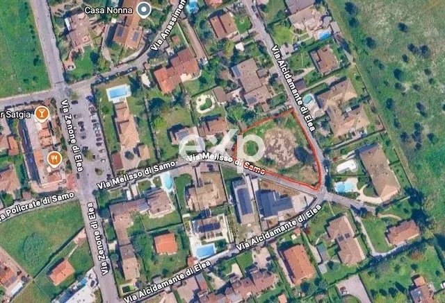 Land/Plot for sale in Roma, Via Alcidamante di Elea, 00124 Roma, 2500 m²
