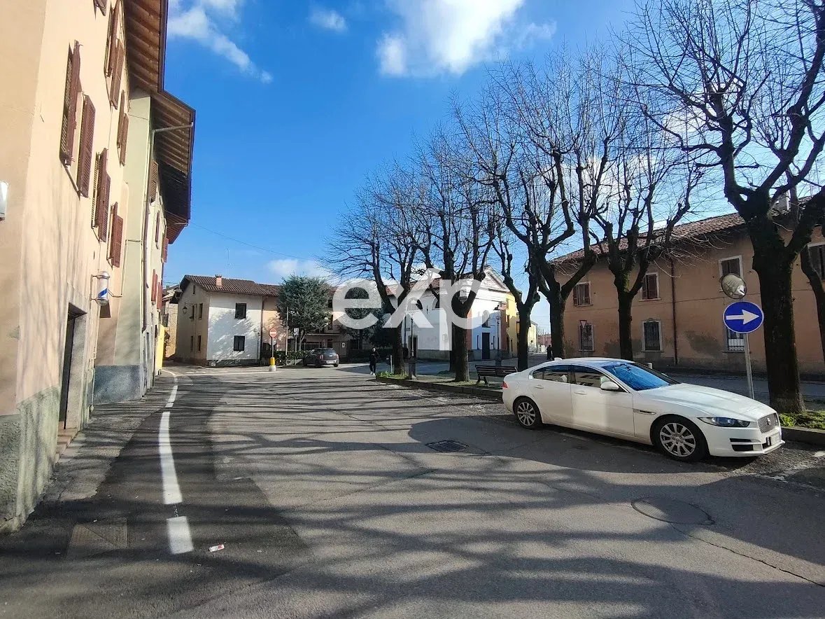 Negozio / Locale commerciale in vendita a Ghisalba, 55 m²