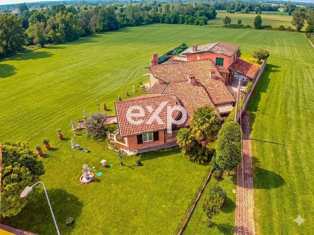 Casa in vendita a Castel Rozzone, 317 m²