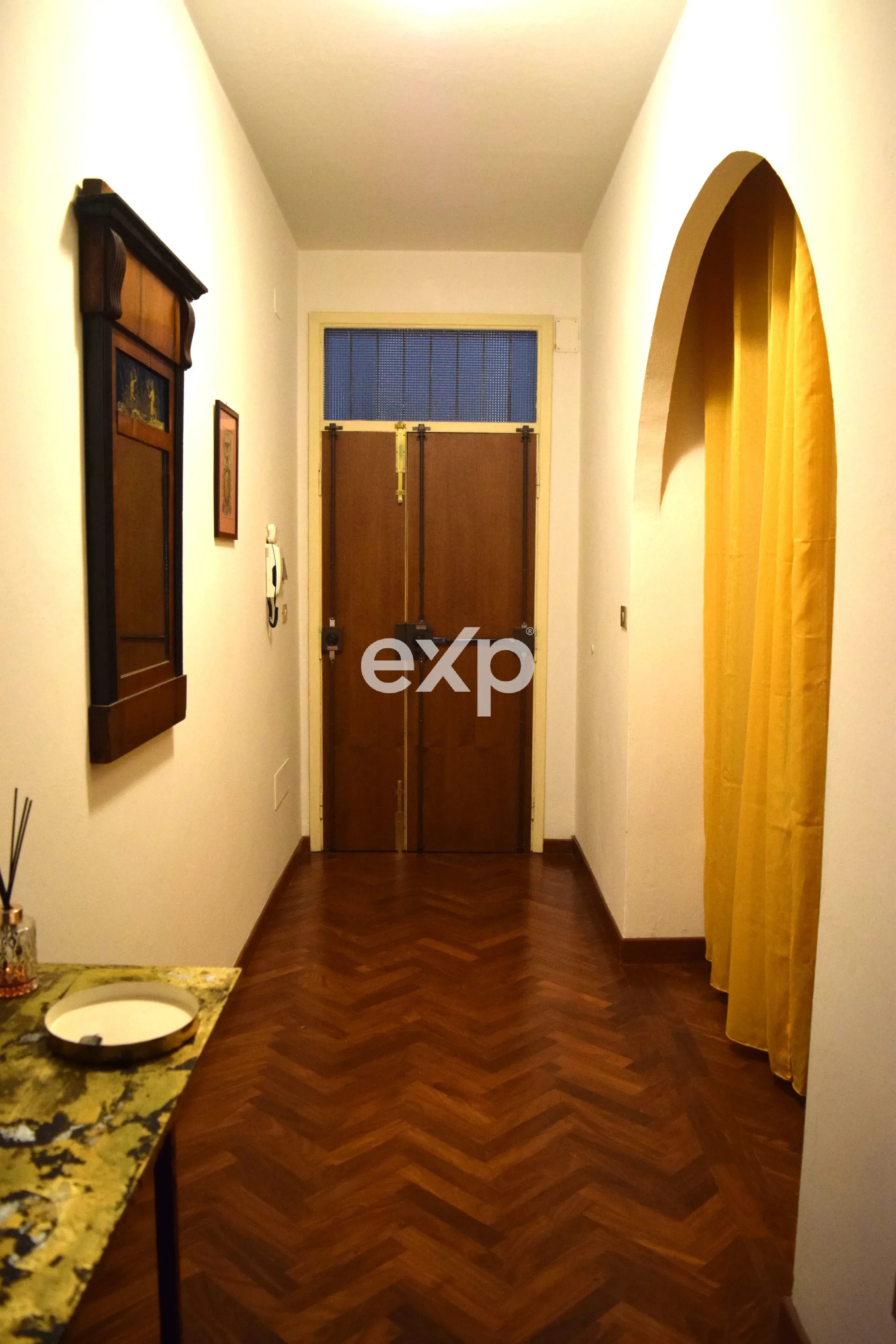 Appartamento in vendita a Arezzo, 133 m²