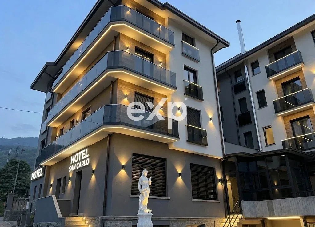 Negozio / Locale commerciale in vendita a Spinone al Lago, 2940 m²