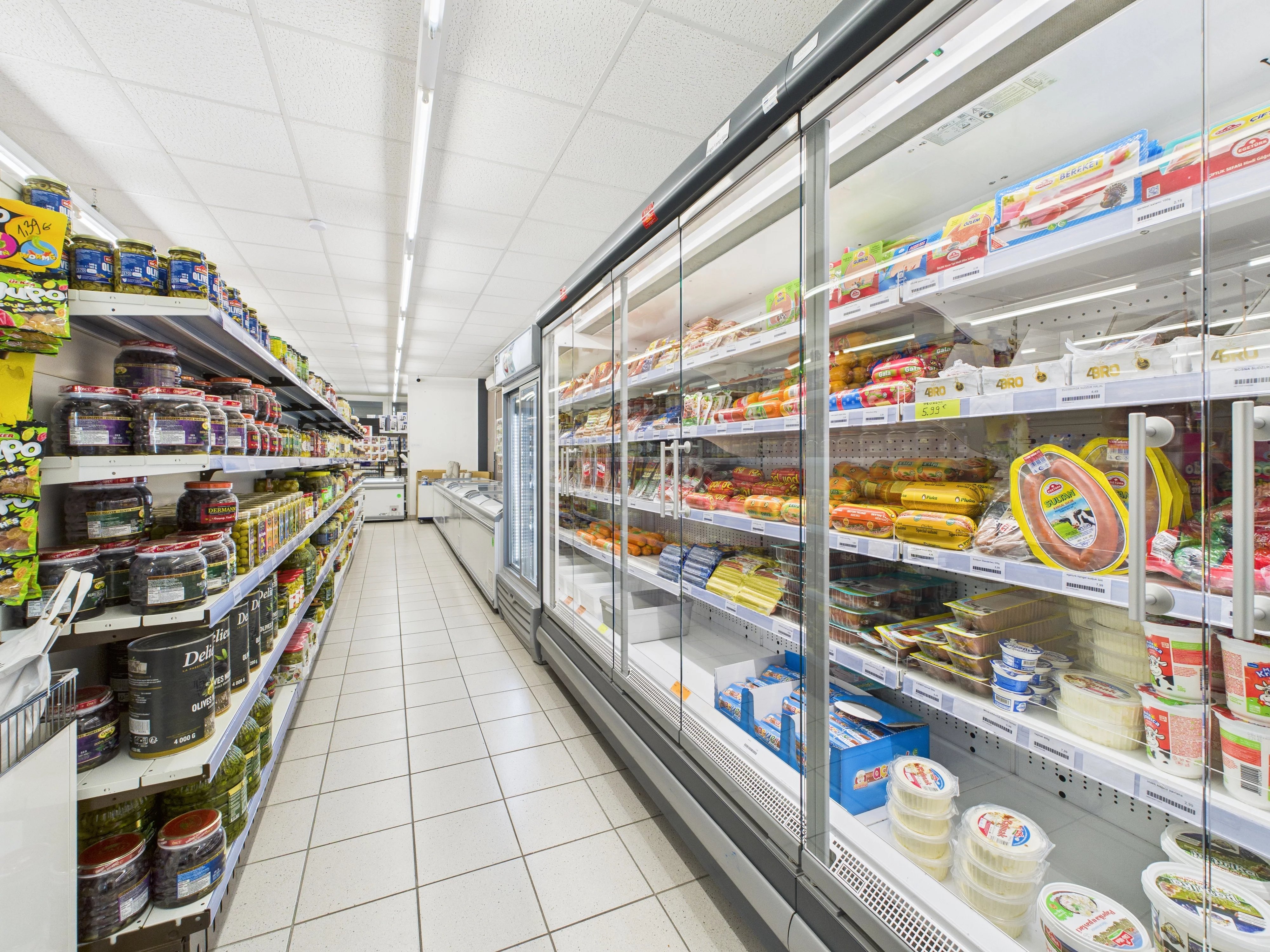 Food retail business with stock and complete structure – Schieren (Luxembourg) 4