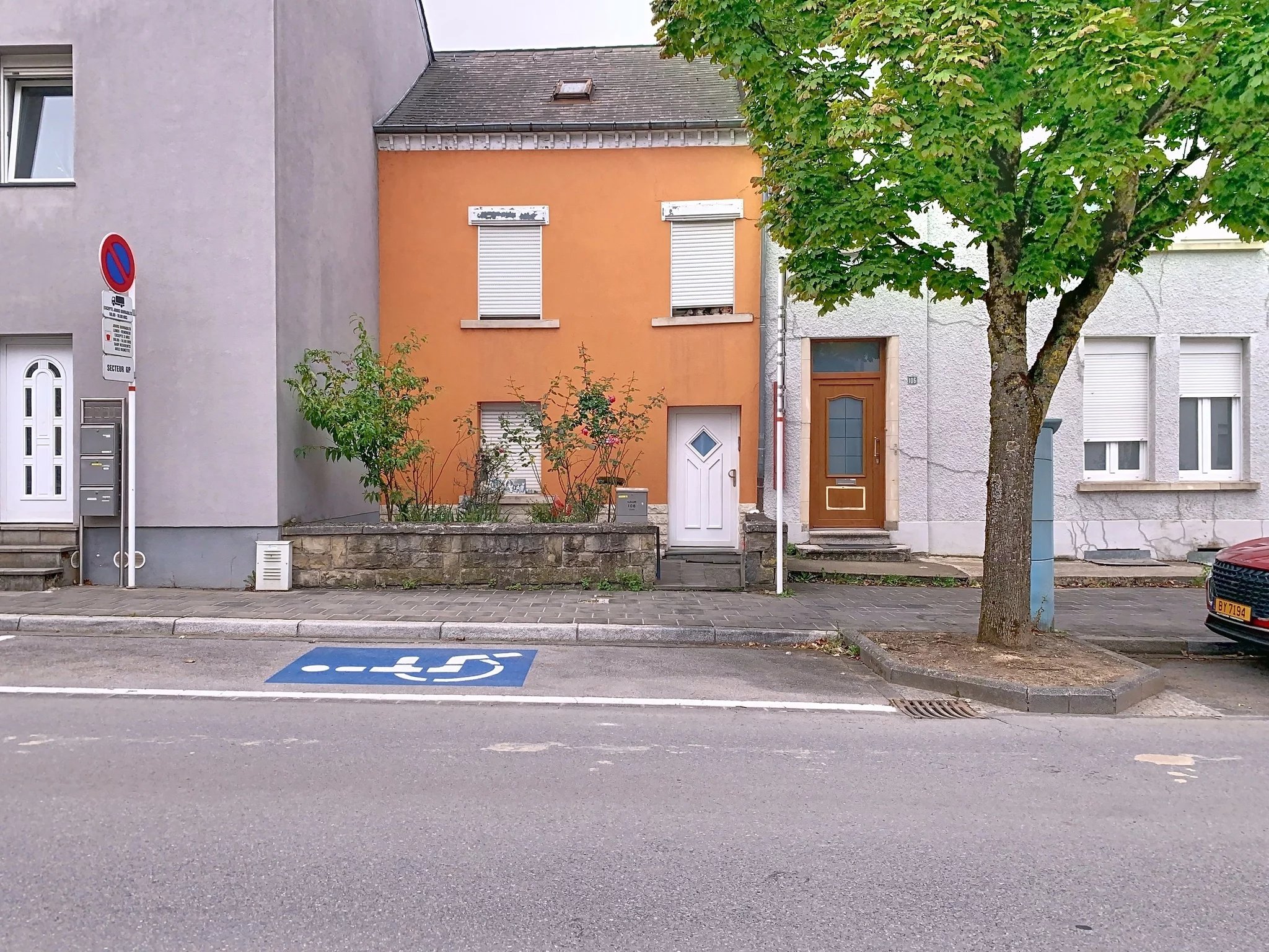 Maison mitoyenne à rénover
