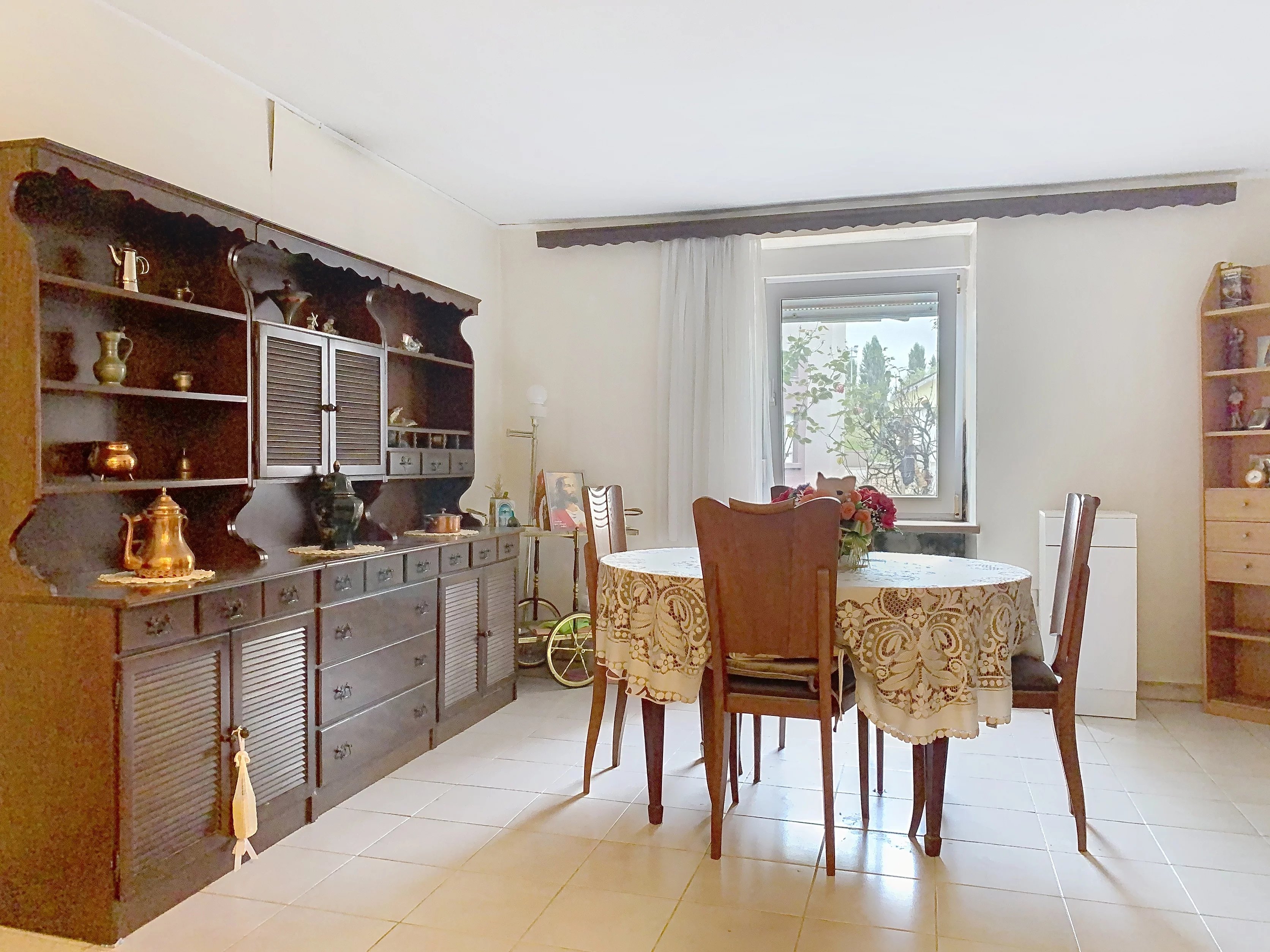 Semi-detached House to Renovate 3