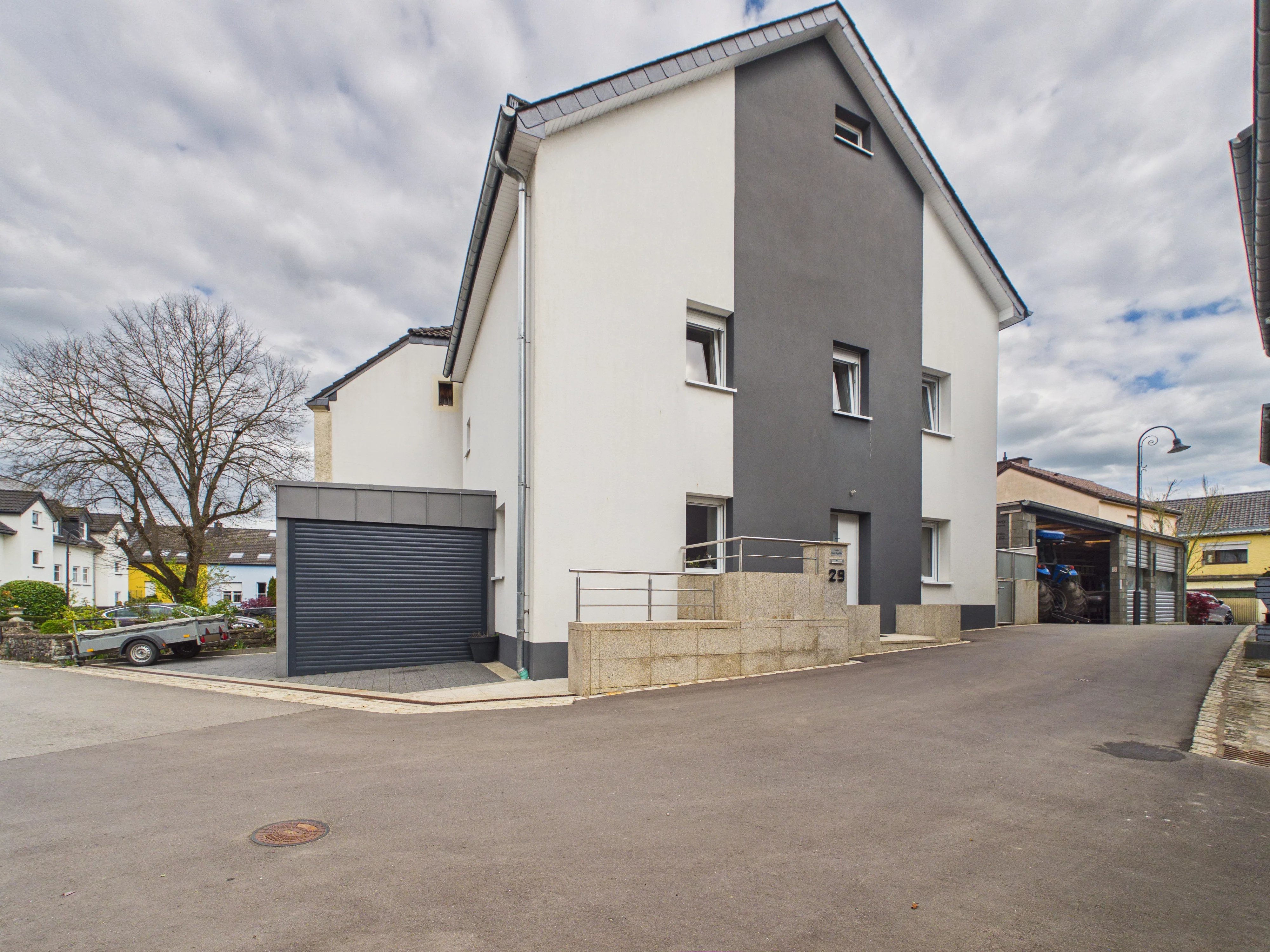 House with rental annex in the center of Biwer