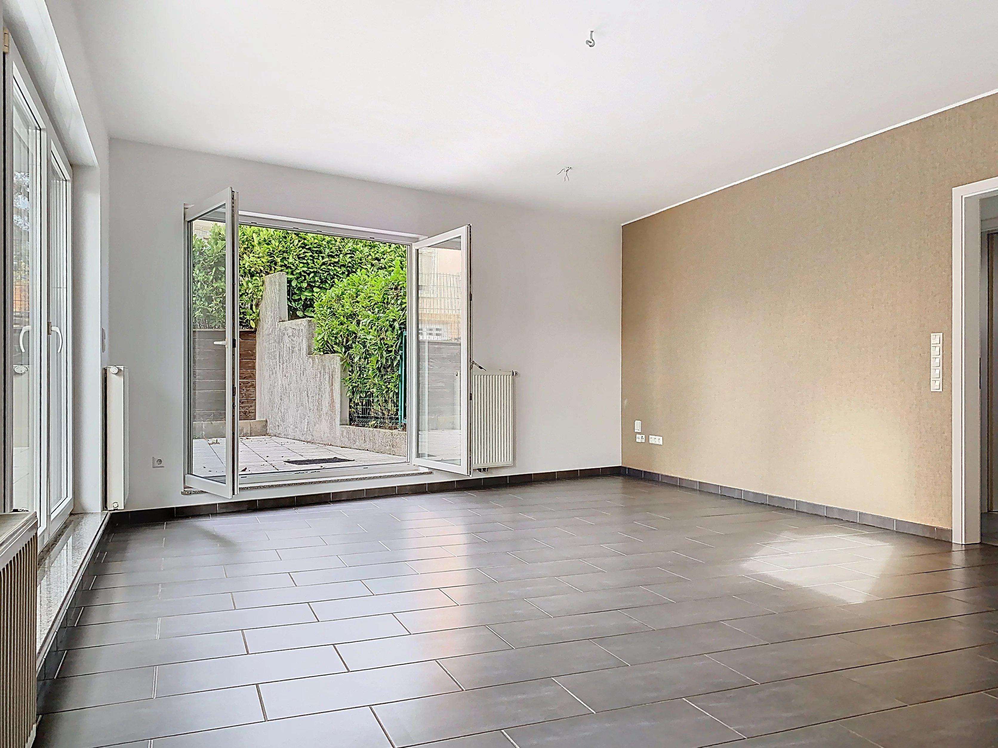 Magnificent 2-Bedroom Apartment with Private Garden in Grevenmacher 5