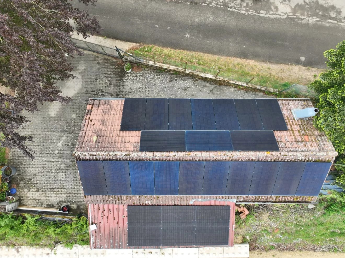 Private Nature Refuge — Pond, Solar Panels & Protected Area in Hagen 3