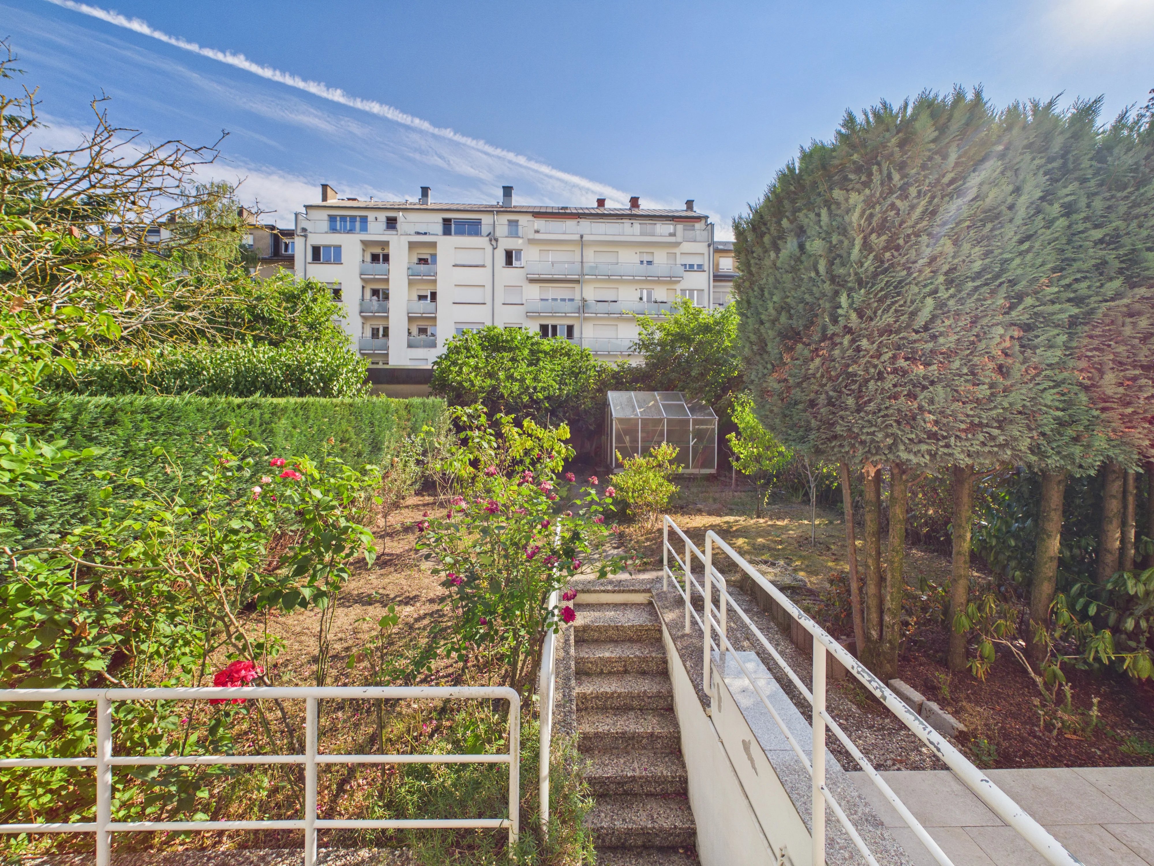 Magnifique duplex de 5 chambres avec jardin privatif