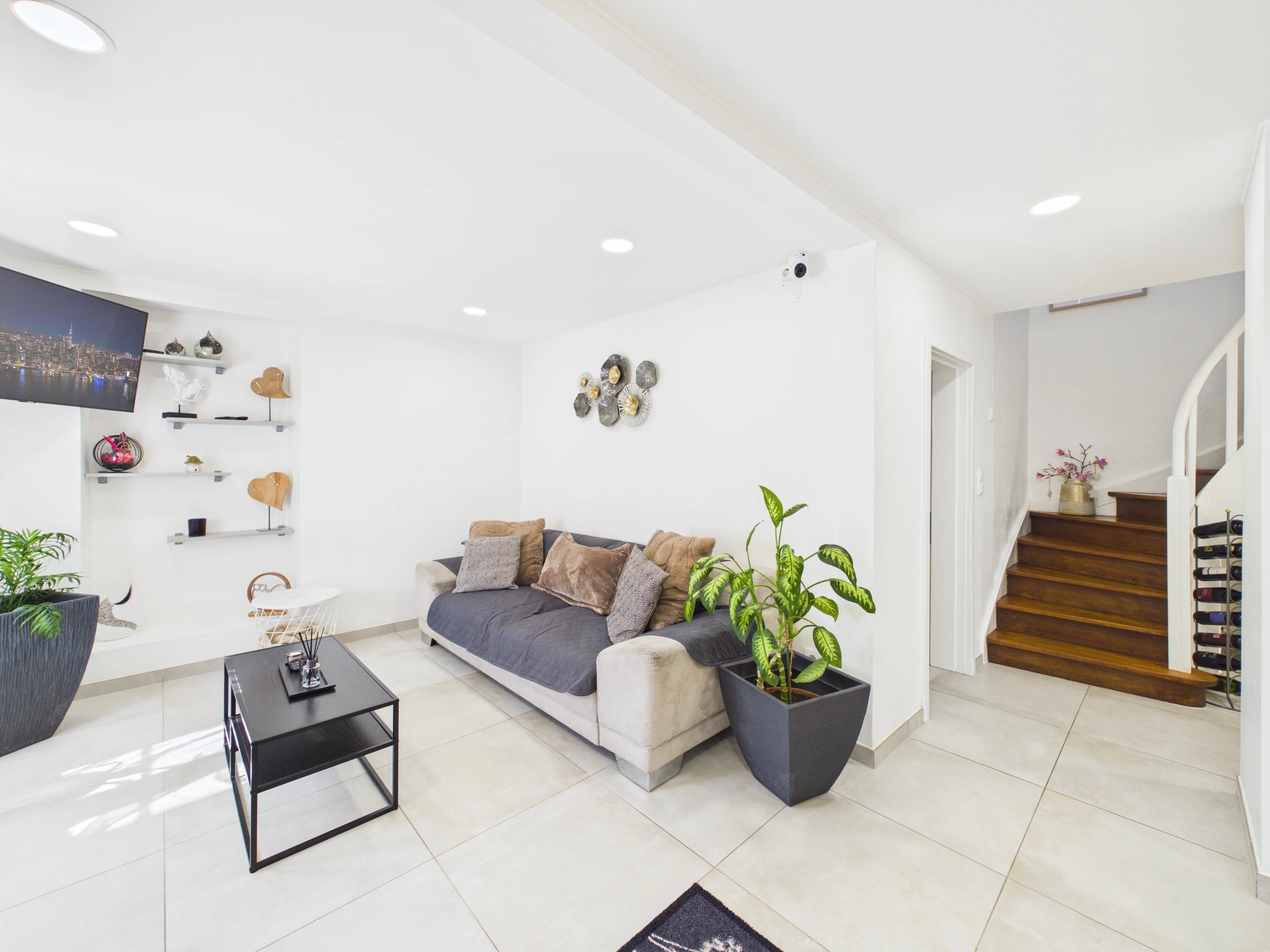 Maison familiale entièrement rénovée à Bettendorf – 7 chambres, bureau et terrasse