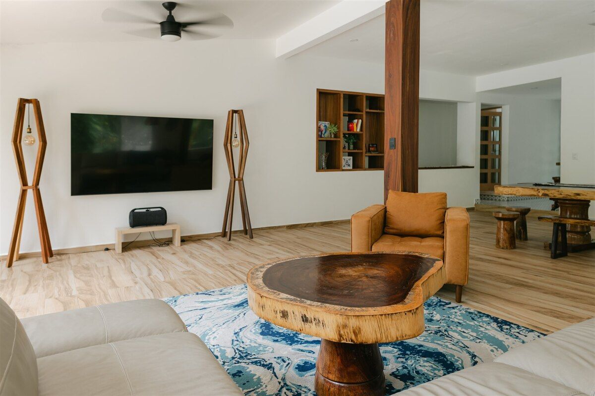 5 Bedroom Villa - "Casa de las Flores"