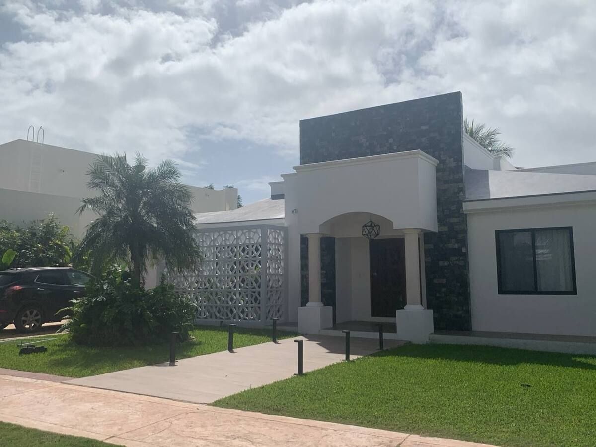 Casa 3 Recamaras en un solo nivel en Lagos del Sol Cancun