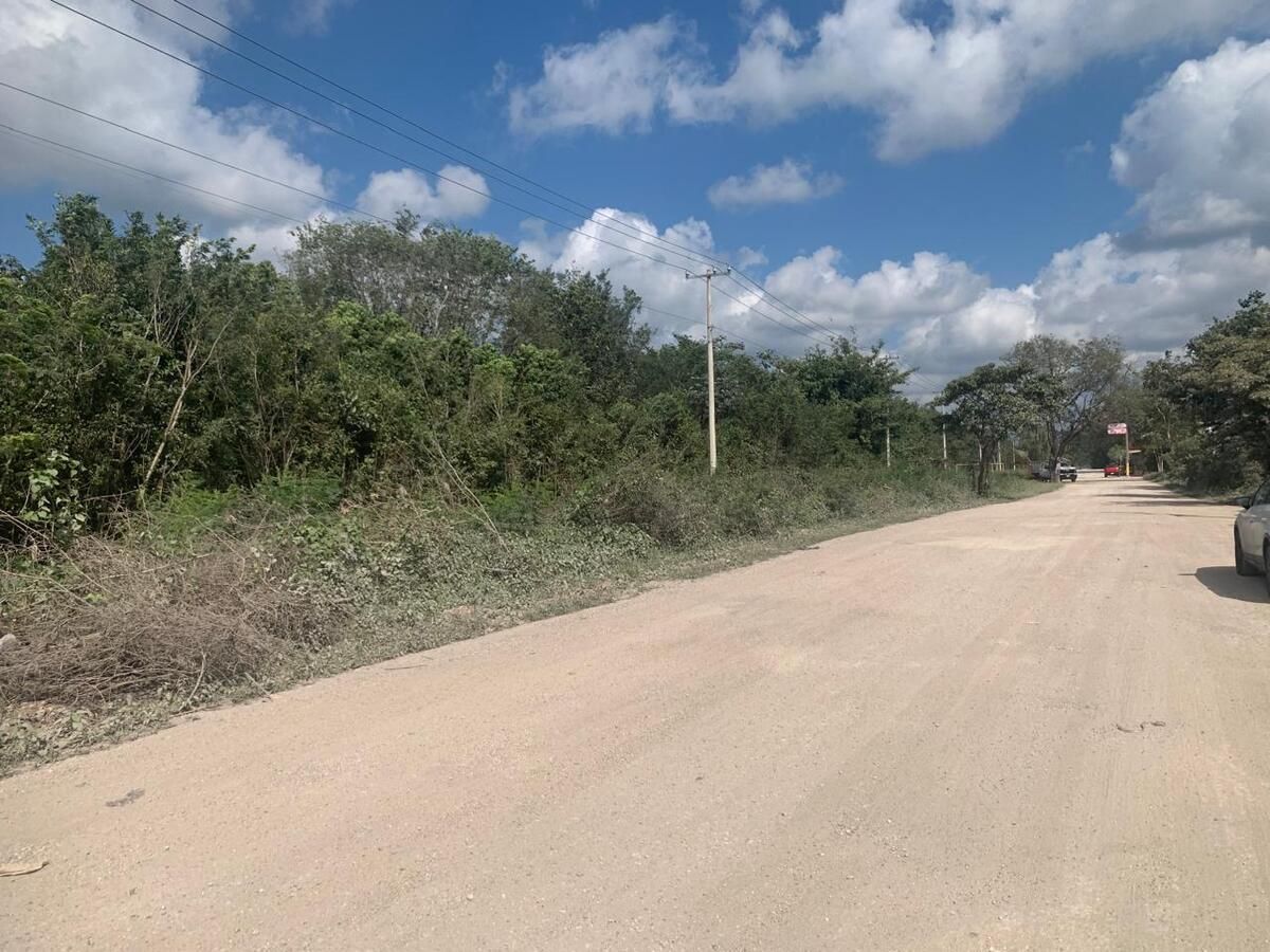Terreno para tu bodega en Cancún. Uso Comercial a la salida de la ciudad