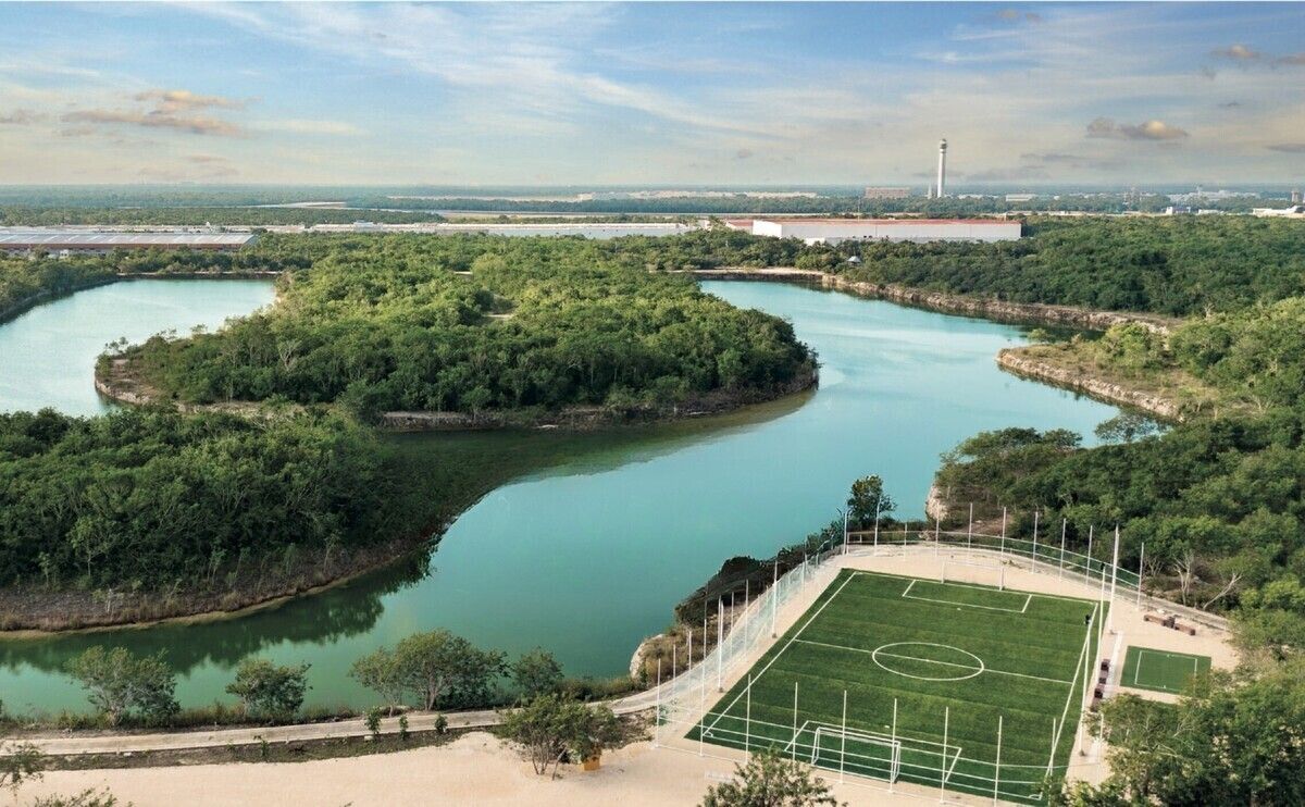 Vive y disfruta del terreno de tus sueños en Residencial Lagos del Sol de Cancún