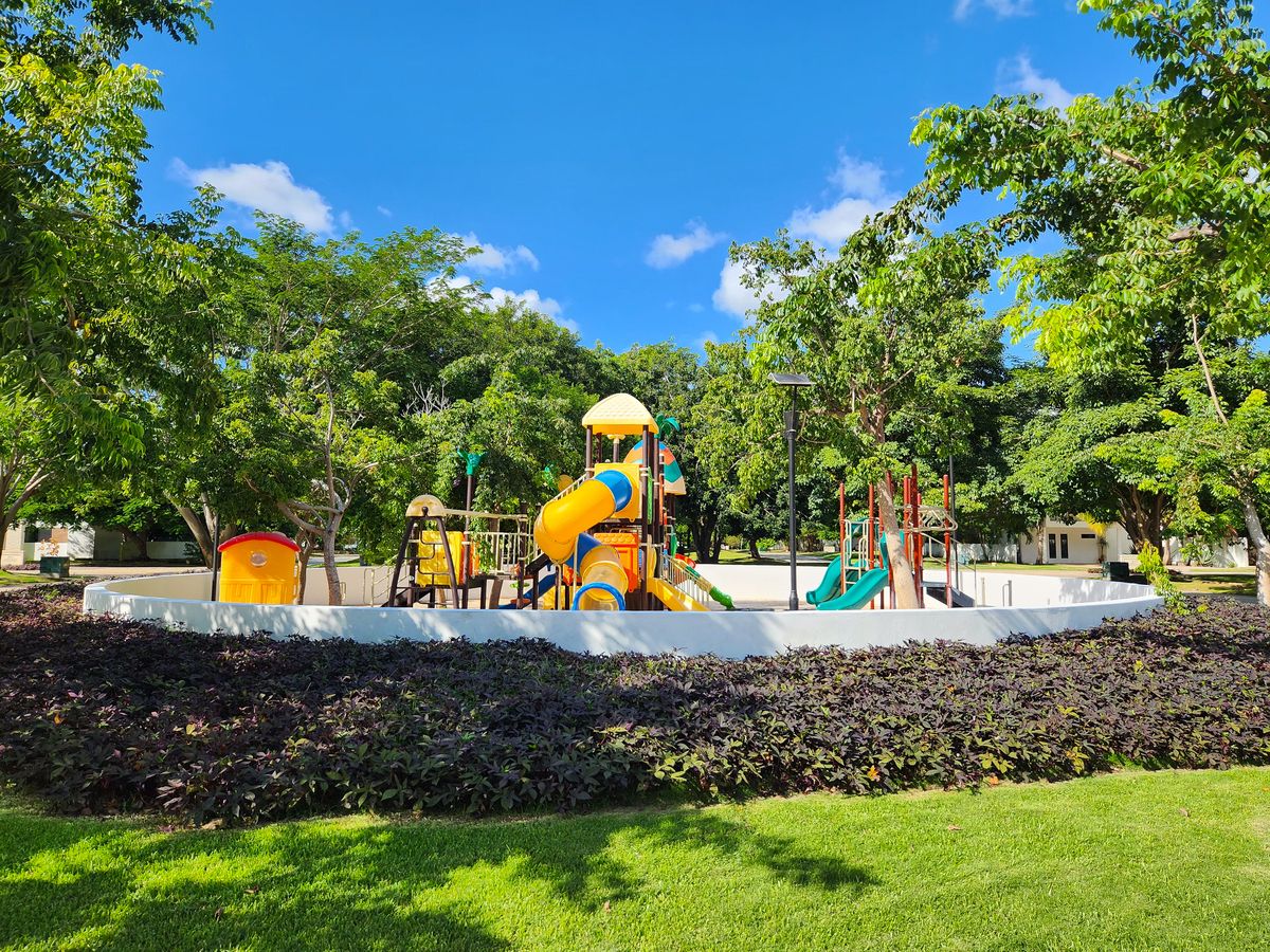 Lote residencial en venta en Privada Roble, Parque Central