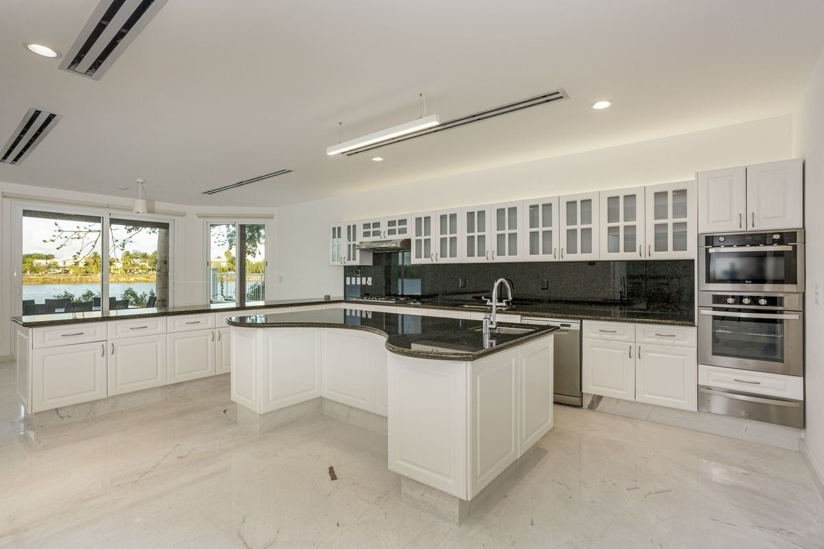 Casa junto al Lago en Residencial Lagos del Sol de Cancún