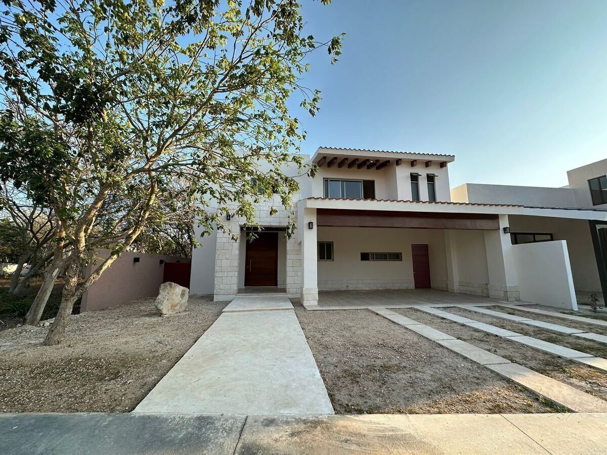 Casa en venta en Privada Maple, Parque Central