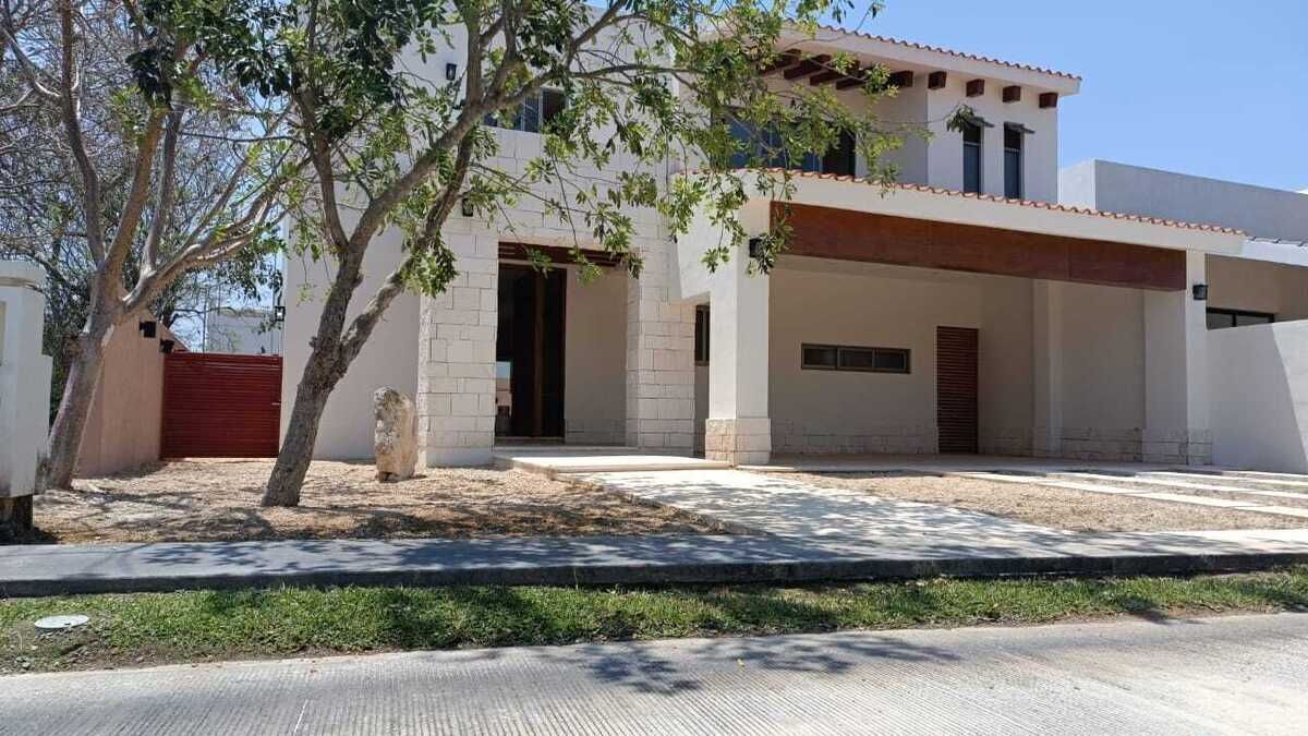 Casa en venta en Privada Maple, Parque Central