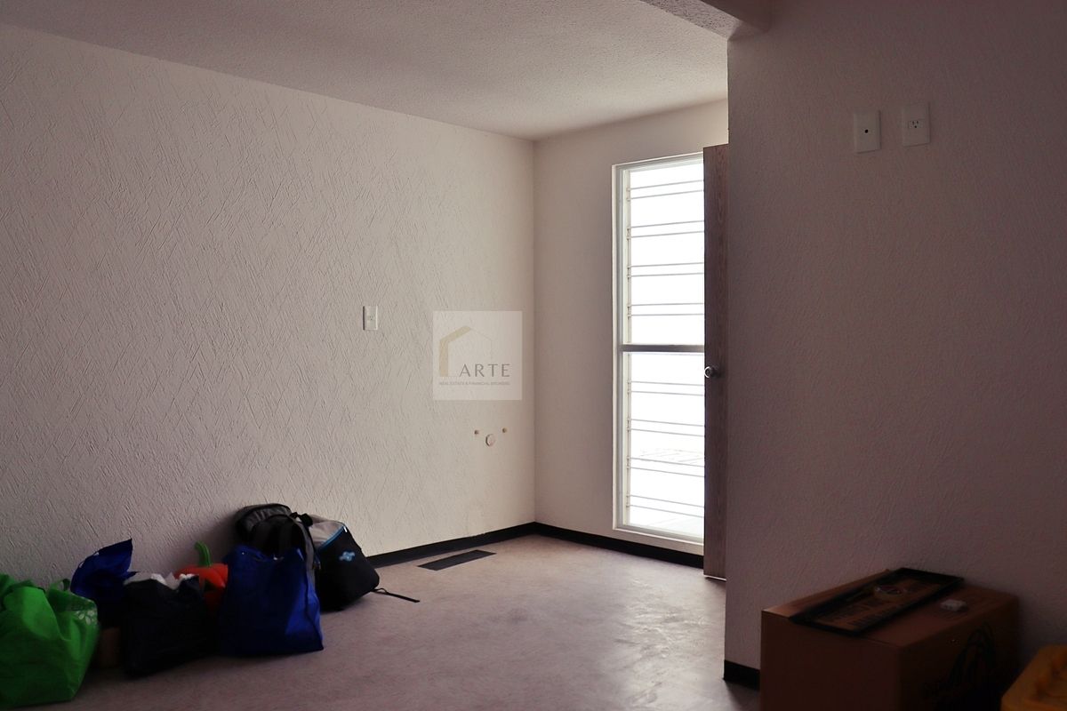 Casa en Condominio en Venta, Los Heroes Chalco III, Estado de Mexico