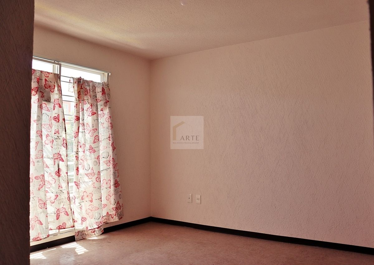 Casa en Condominio en Venta, Los Heroes Chalco III, Estado de Mexico