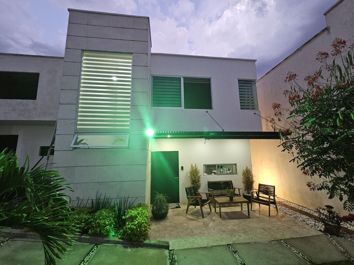 Casa en Venta en Oaxtepec, Morelos – Residencial Privado con Albercas y Áreas Ve