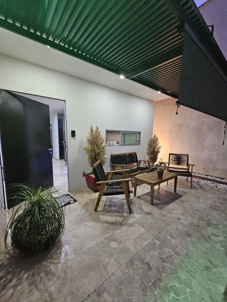 Casa en Venta en Oaxtepec, Morelos – Residencial Privado con Albercas y Áreas Ve