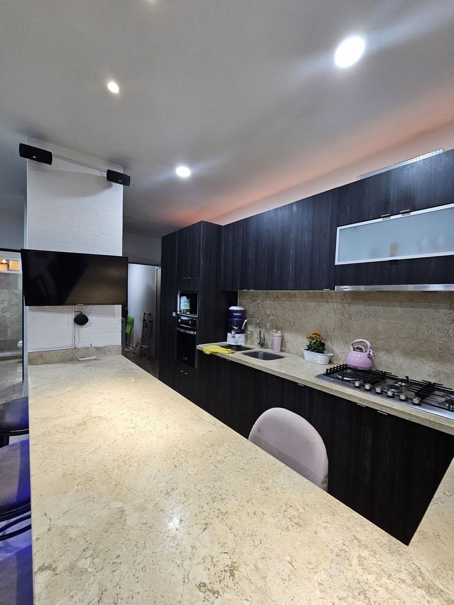 Casa en Venta en Oaxtepec, Morelos – Residencial Privado con Albercas y Áreas Ve