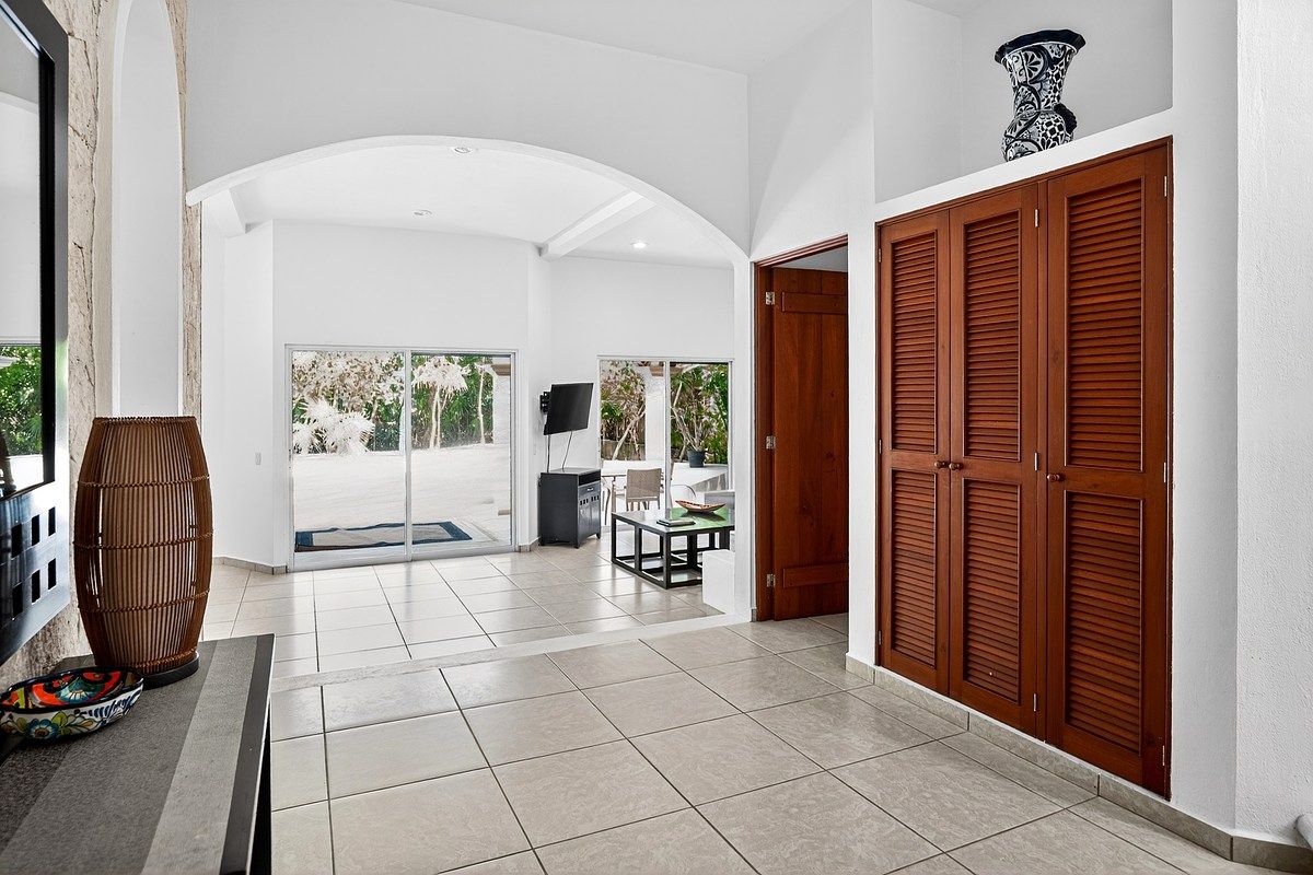 Villa Arrecife | Luxury 6-Bedroom Villa for Sale in Akumal | Grand Sirenis Resor