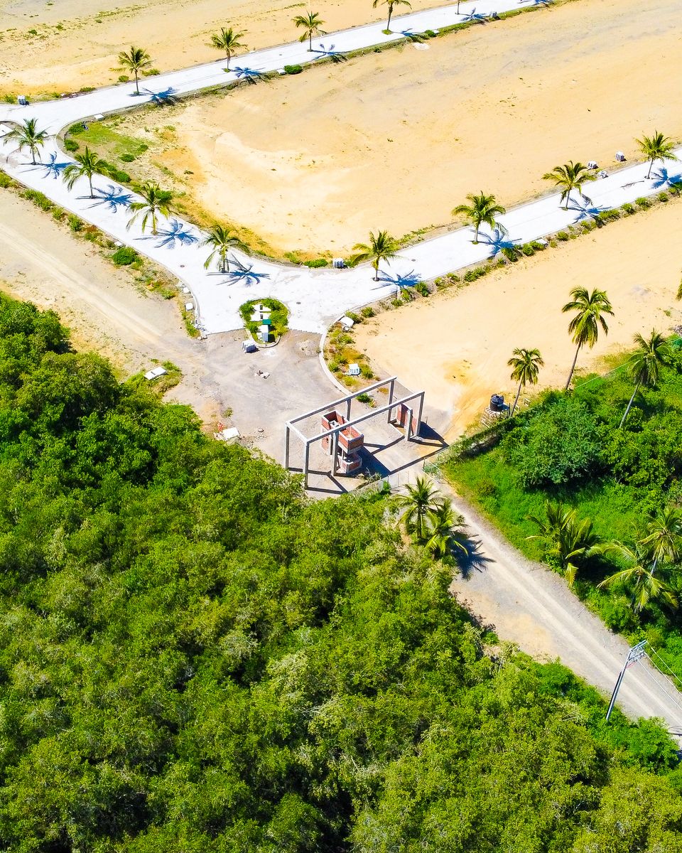 Residential lot for sale / Lote residencial en venta en Zihuatanejo
