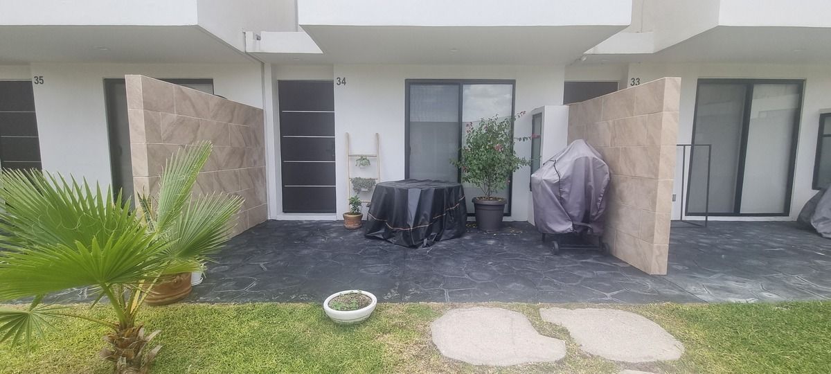Casa en Venta o Renta con 3 Habitaciones, Alberca y Amenidades en Xochitepec