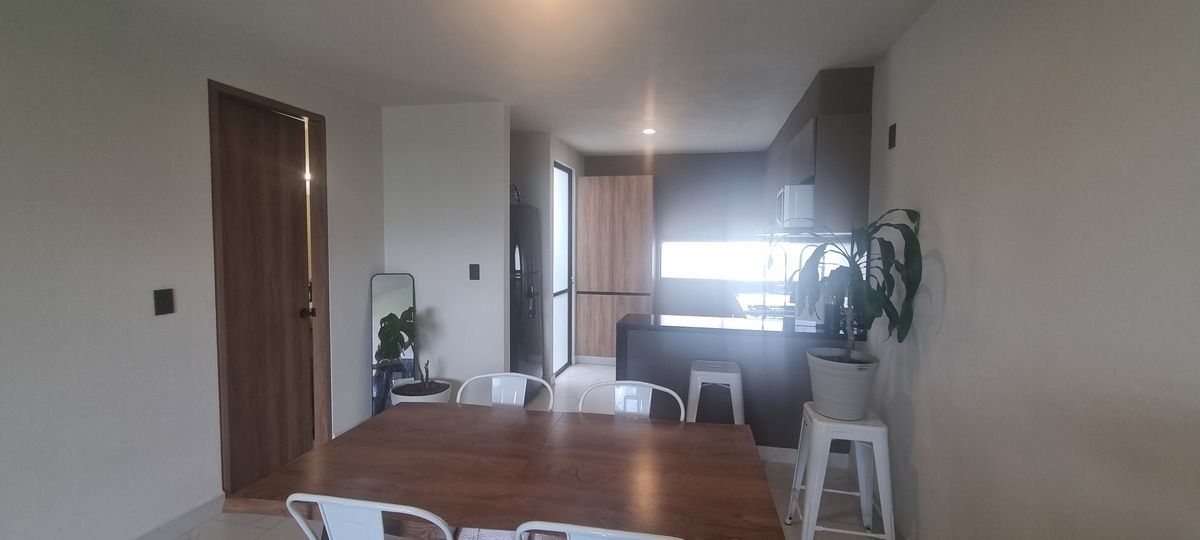 Casa en Venta o Renta con 3 Habitaciones, Alberca y Amenidades en Xochitepec