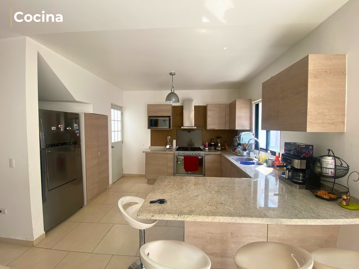 Condominio en venta en Corregidora, Paseo El Condado, 138 m²