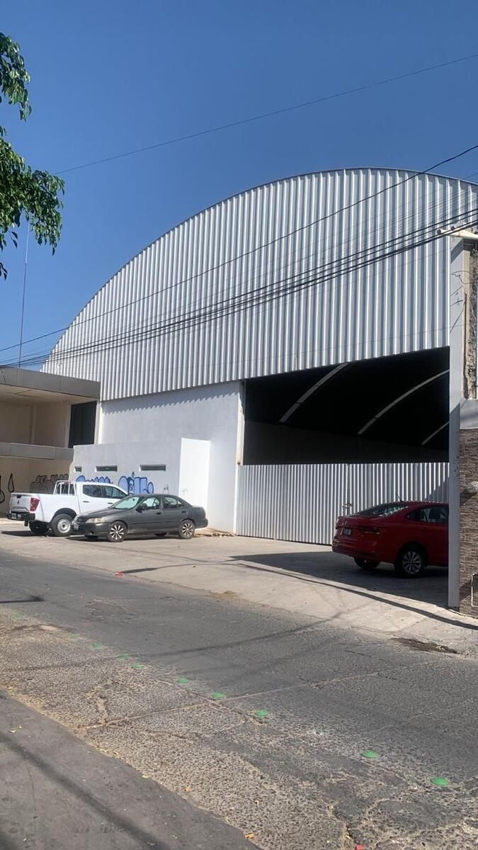 BODEGA EN AV JUAREZ LEON GUANAJUATO
