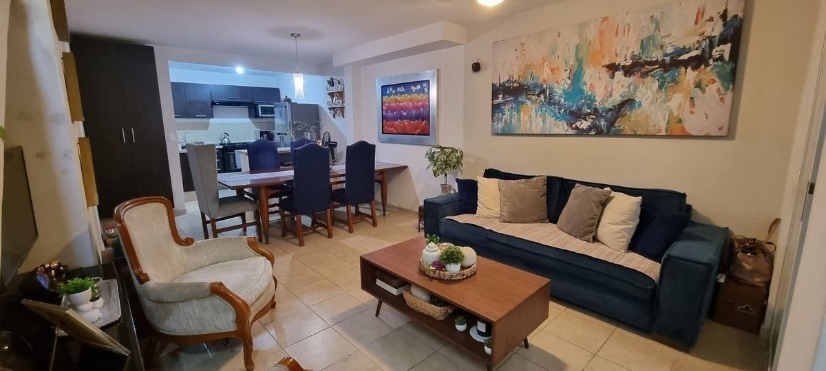 Casa en Venta con Alberca, Jacuzzi y Amenidades atrás del Club de Golf Sta Fe