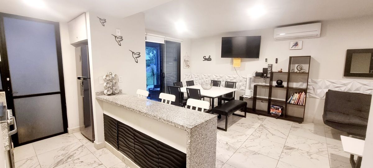 Casa en Renta con 3 Habitaciones, Alberca y Seguridad 24hrs Xochitepec