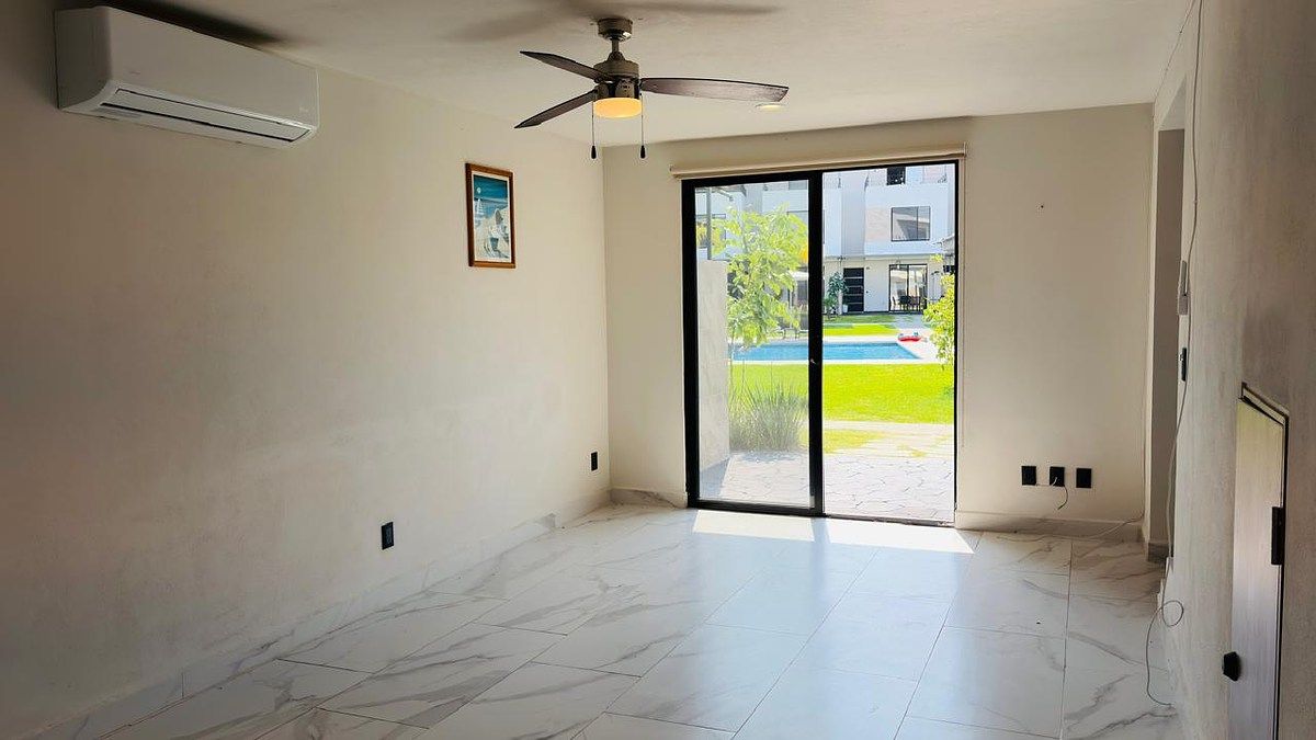 Casa en Renta Sin Amueblar con 3 Habitaciones, Alberca y Amenidades, Xochitepec