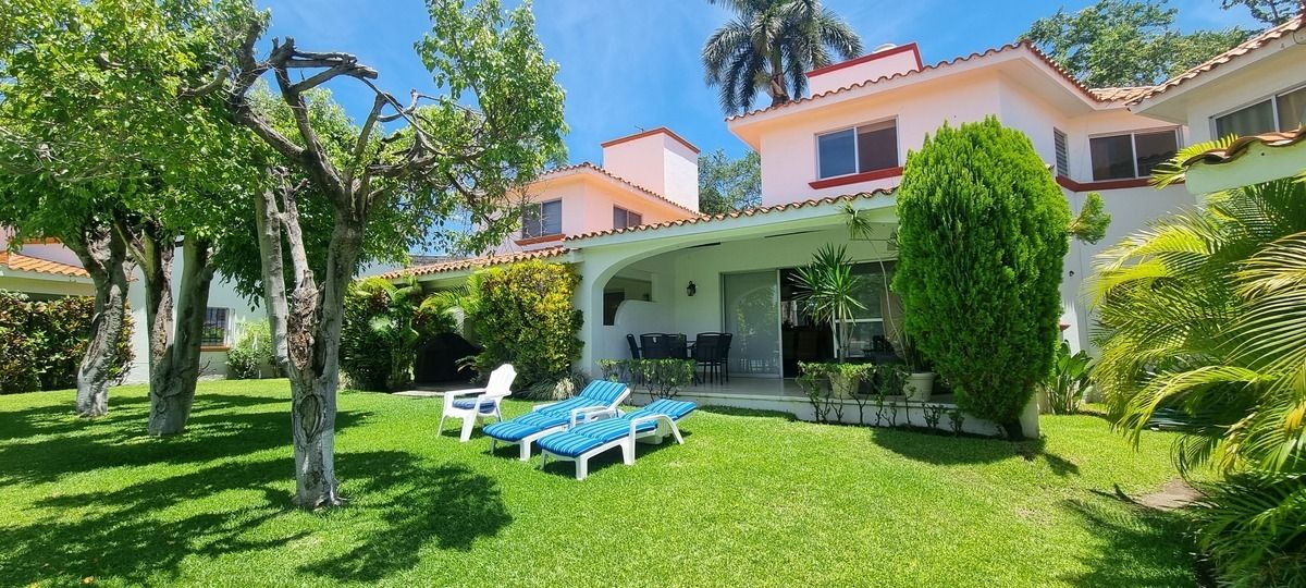 Casa Amueblada en Renta con 3 Habitaciones, Terraza y Alberca en Xochitepec