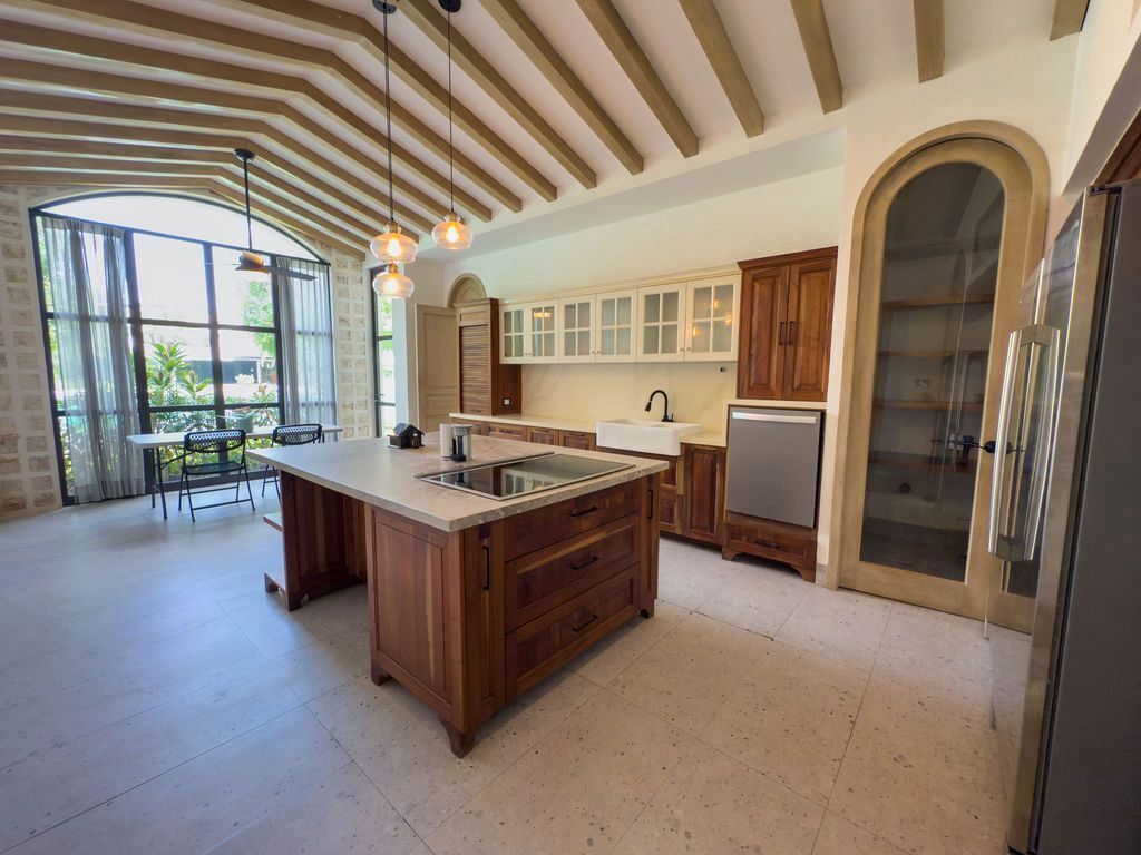 Residencia en venta en Kanha Park, YCC