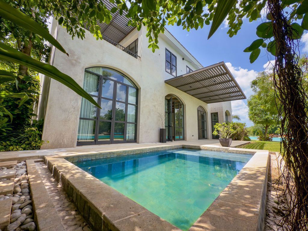 Residencia en venta en Kanha Park, YCC