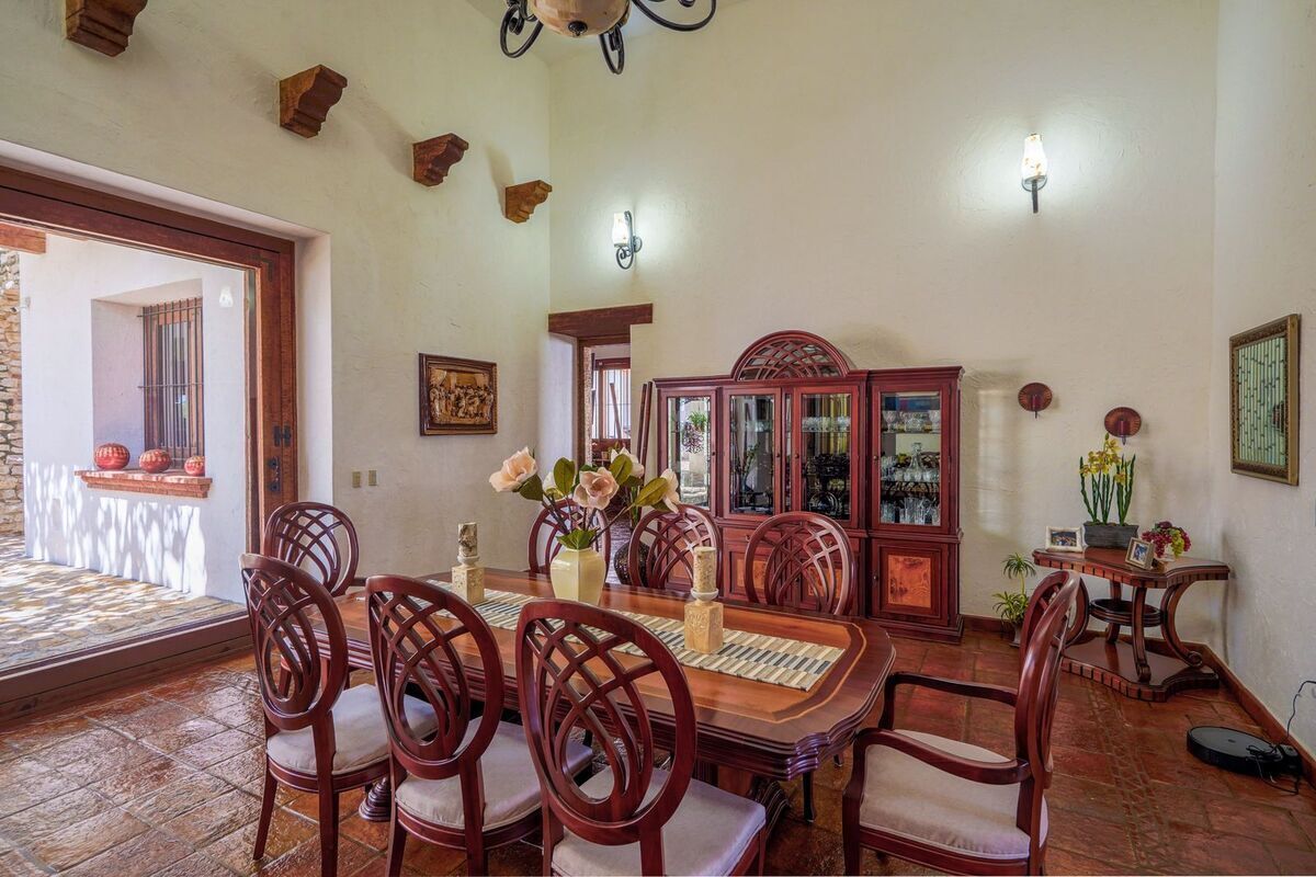 Venta de hermosa Quinta dentro de la ciudad en zona residencial.