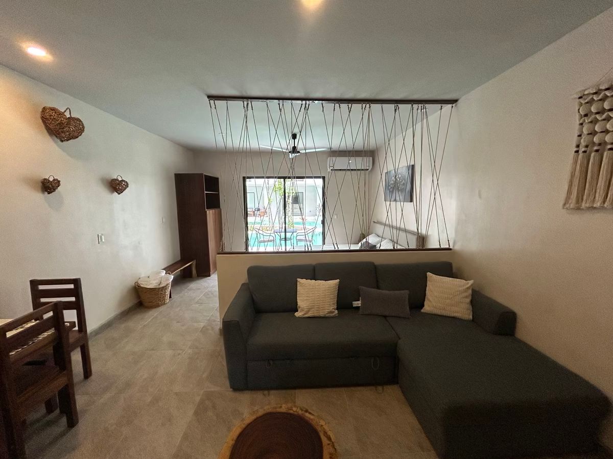 Estudio swim up completamente amueblado