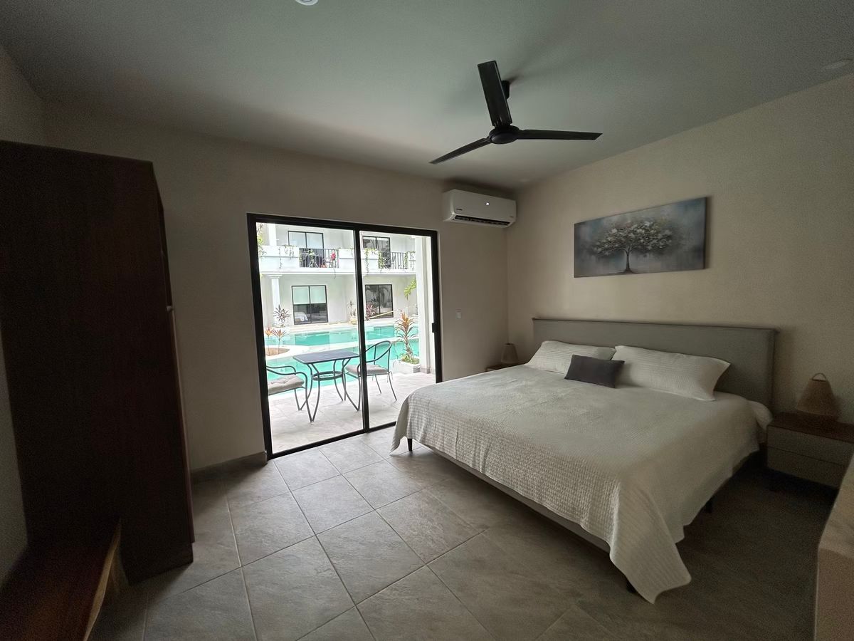 Estudio swim up completamente amueblado
