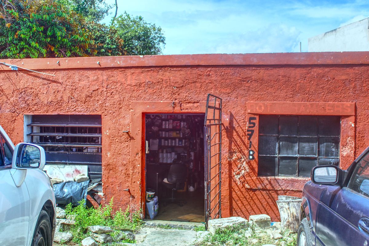 Terreno con construcción en Sambulá, Centro Mérida - HI2509382