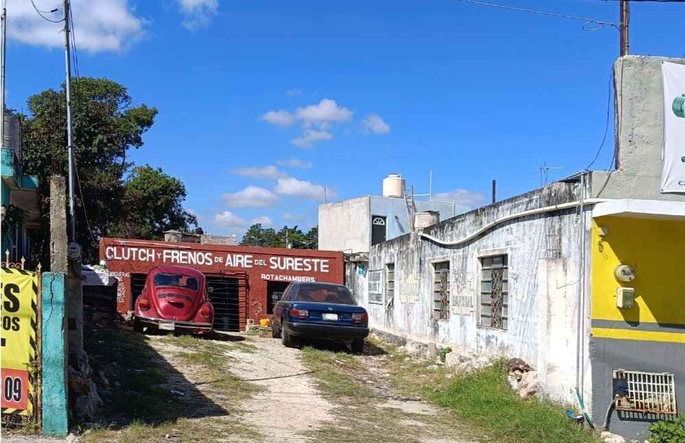 Terreno con construcción en Sambulá, Centro Mérida - HI2509382